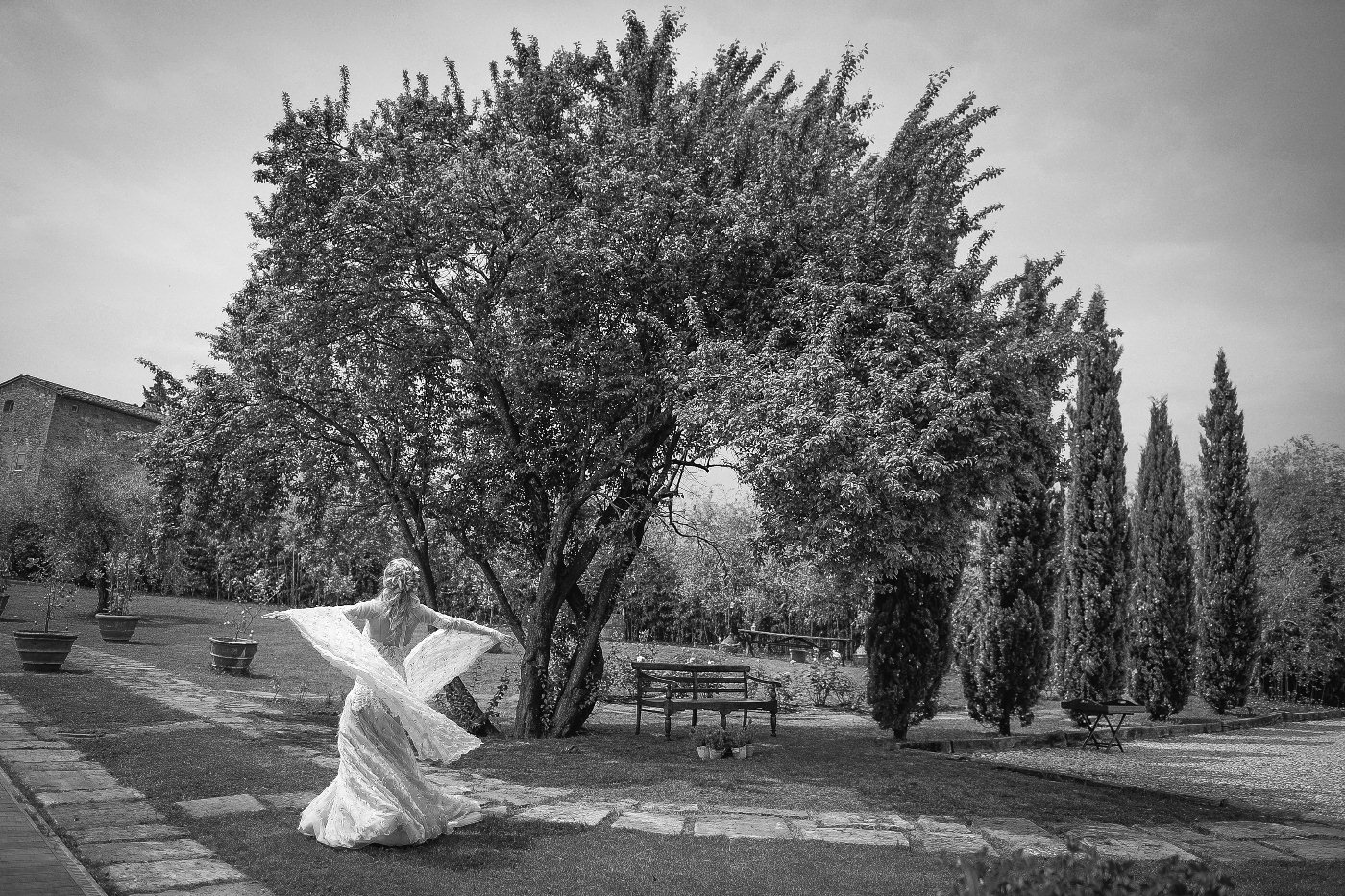 bride shooting in tuscany_15.jpg